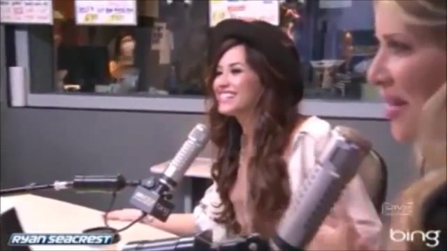 Demi Lovato\'s Interview with Ryan Seacrest -Skyscraper premier [Full] 0039