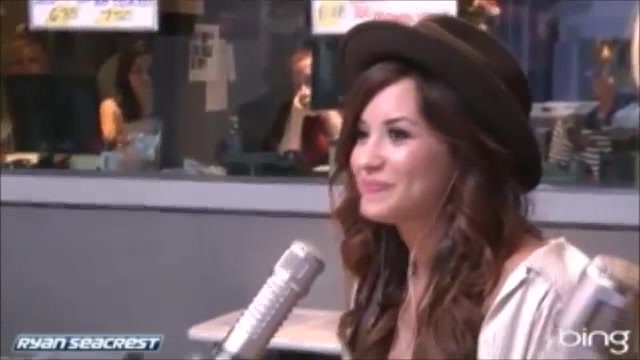 Demi Lovato\'s Interview with Ryan Seacrest -Skyscraper premier [Full] 0101