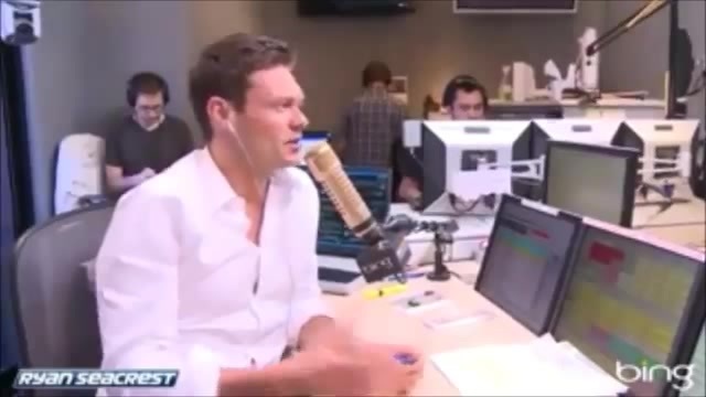 Demi Lovato\'s Interview with Ryan Seacrest -Skyscraper premier [Full] 0108