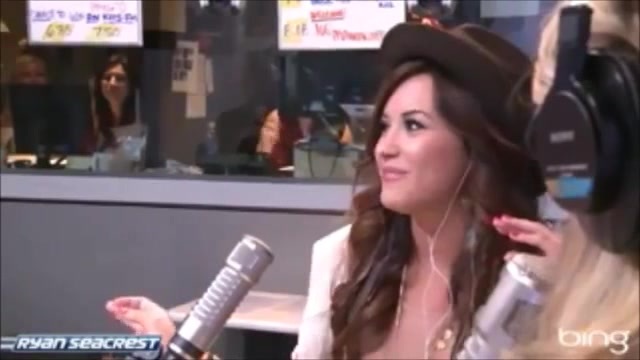 Demi Lovato\'s Interview with Ryan Seacrest -Skyscraper premier [Full] 0521 - Demilu Interview with Ryan Seacrest -Skyscraper premier Part oo1
