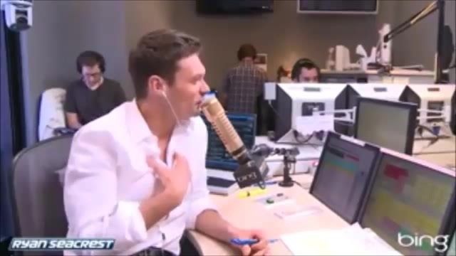 Demi Lovato\'s Interview with Ryan Seacrest -Skyscraper premier [Full] 0144