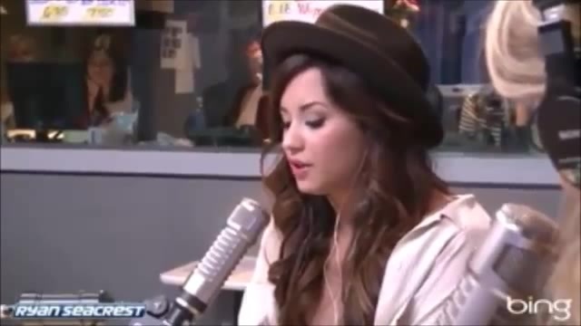 Demi Lovato\'s Interview with Ryan Seacrest -Skyscraper premier [Full] 0168