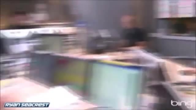 Demi Lovato\'s Interview with Ryan Seacrest -Skyscraper premier [Full] 0572 - Demilu Interview with Ryan Seacrest -Skyscraper premier Part oo1