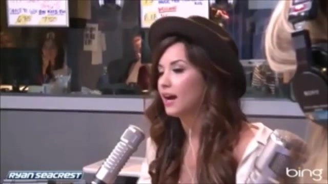 Demi Lovato\'s Interview with Ryan Seacrest -Skyscraper premier [Full] 0184