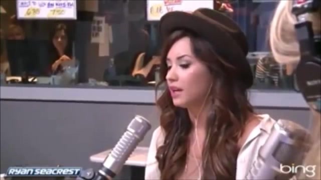 Demi Lovato\'s Interview with Ryan Seacrest -Skyscraper premier [Full] 0204 - Demilu Interview with Ryan Seacrest -Skyscraper premier