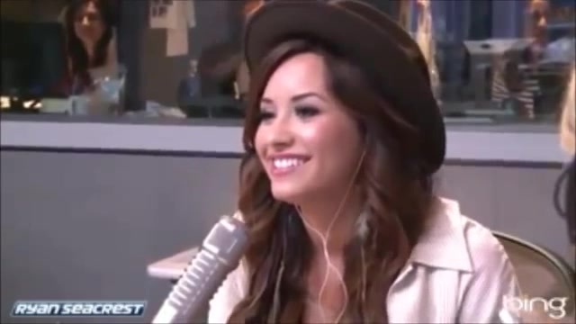 Demi Lovato\'s Interview with Ryan Seacrest -Skyscraper premier [Full] 1002