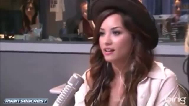 Demi Lovato\'s Interview with Ryan Seacrest -Skyscraper premier [Full] 1004