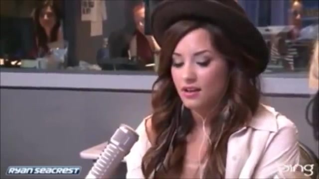 Demi Lovato\'s Interview with Ryan Seacrest -Skyscraper premier [Full] 1005