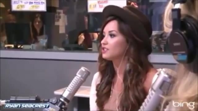 Demi Lovato\'s Interview with Ryan Seacrest -Skyscraper premier [Full] 0609