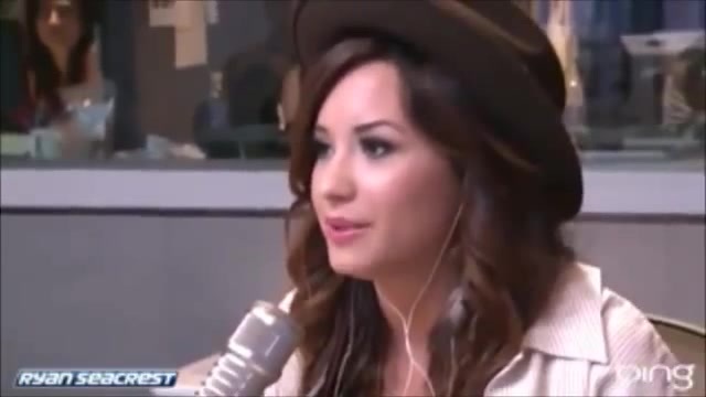 Demi Lovato\'s Interview with Ryan Seacrest -Skyscraper premier [Full] 1021