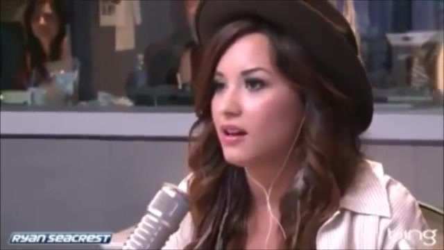 Demi Lovato\'s Interview with Ryan Seacrest -Skyscraper premier [Full] 1023