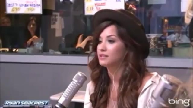 Demi Lovato\'s Interview with Ryan Seacrest -Skyscraper premier [Full] 0236