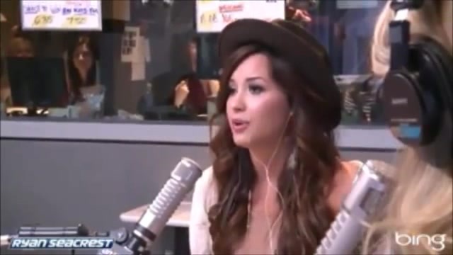 Demi Lovato\'s Interview with Ryan Seacrest -Skyscraper premier [Full] 0624