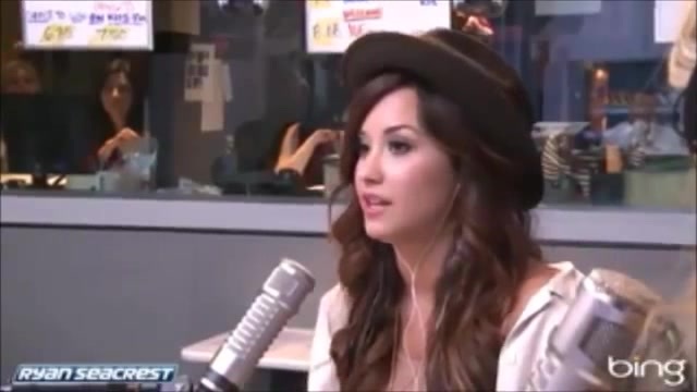 Demi Lovato\'s Interview with Ryan Seacrest -Skyscraper premier [Full] 0237