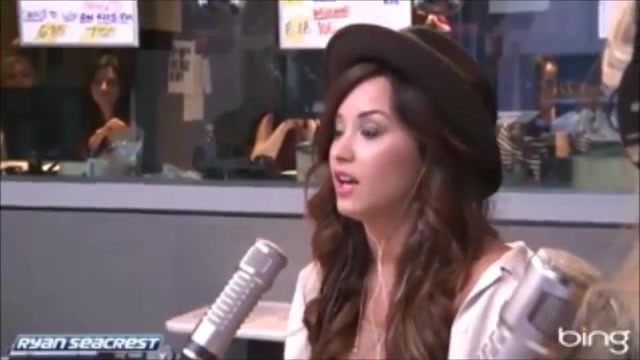 Demi Lovato\'s Interview with Ryan Seacrest -Skyscraper premier [Full] 0239