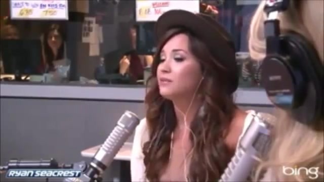 Demi Lovato\'s Interview with Ryan Seacrest -Skyscraper premier [Full] 0628