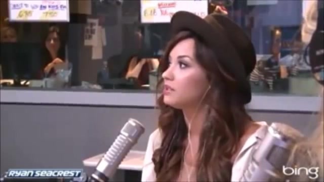 Demi Lovato\'s Interview with Ryan Seacrest -Skyscraper premier [Full] 0243
