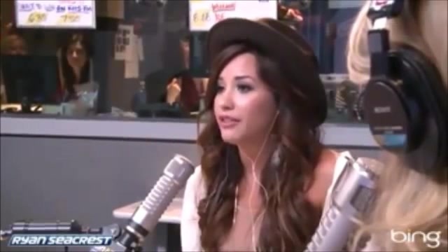 Demi Lovato\'s Interview with Ryan Seacrest -Skyscraper premier [Full] 0631