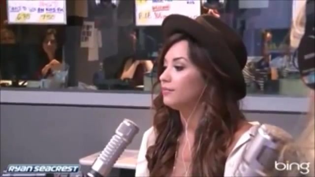 Demi Lovato\'s Interview with Ryan Seacrest -Skyscraper premier [Full] 0248