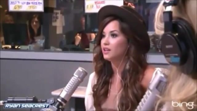 Demi Lovato\'s Interview with Ryan Seacrest -Skyscraper premier [Full] 0640