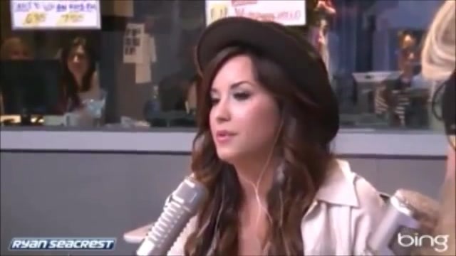 Demi Lovato\'s Interview with Ryan Seacrest -Skyscraper premier [Full] 1049