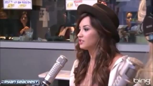 Demi Lovato\'s Interview with Ryan Seacrest -Skyscraper premier [Full] 0275 - Demilu Interview with Ryan Seacrest -Skyscraper premier