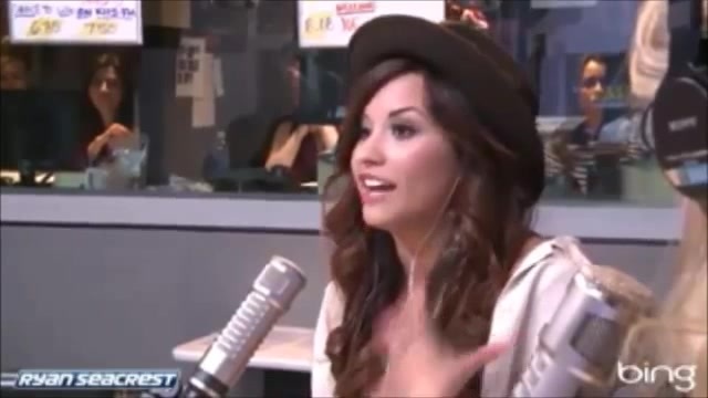 Demi Lovato\'s Interview with Ryan Seacrest -Skyscraper premier [Full] 0280 - Demilu Interview with Ryan Seacrest -Skyscraper premier