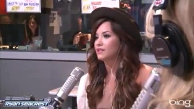 Demi Lovato\'s Interview with Ryan Seacrest -Skyscraper premier [Full] 0670