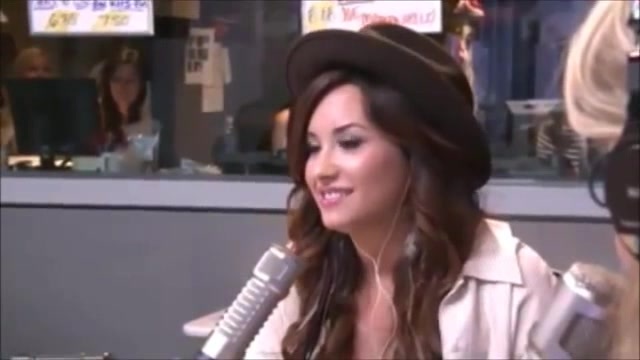Demi Lovato\'s Interview with Ryan Seacrest -Skyscraper premier [Full] 1076 - Demilu Interview with Ryan Seacrest -Skyscraper premier Part oo2