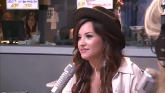 Demi Lovato\'s Interview with Ryan Seacrest -Skyscraper premier [Full] 1077 - Demilu Interview with Ryan Seacrest -Skyscraper premier Part oo2