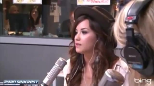 Demi Lovato\'s Interview with Ryan Seacrest -Skyscraper premier [Full] 1501