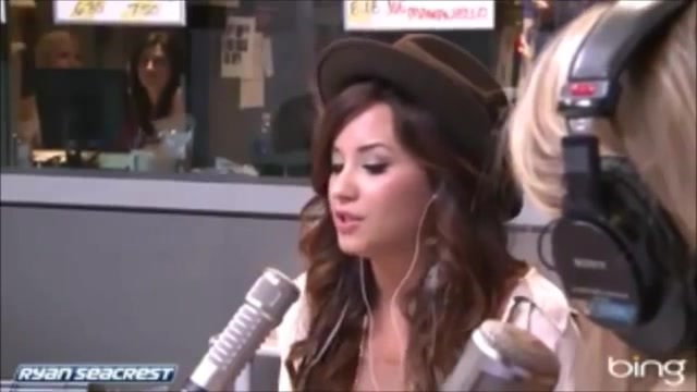 Demi Lovato\'s Interview with Ryan Seacrest -Skyscraper premier [Full] 1506