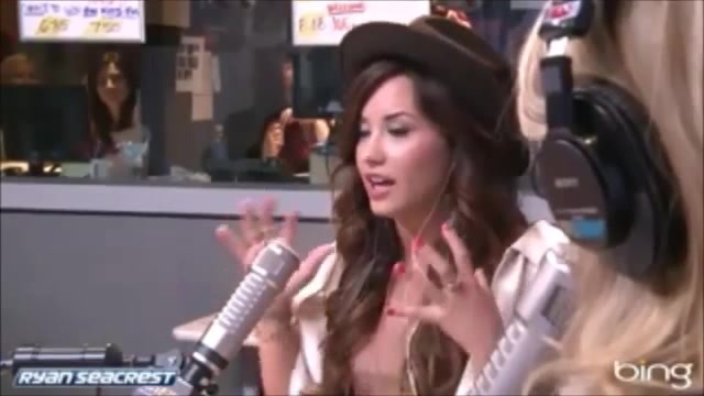 Demi Lovato\'s Interview with Ryan Seacrest -Skyscraper premier [Full] 0687
