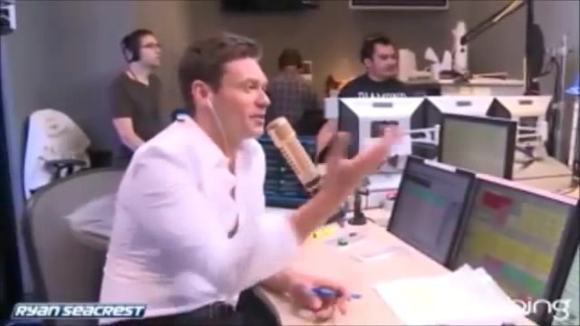 Demi Lovato\'s Interview with Ryan Seacrest -Skyscraper premier [Full] 0703