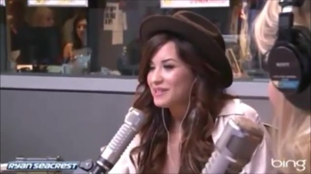 Demi Lovato\'s Interview with Ryan Seacrest -Skyscraper premier [Full] 1124 - Demilu Interview with Ryan Seacrest -Skyscraper premier Part oo2