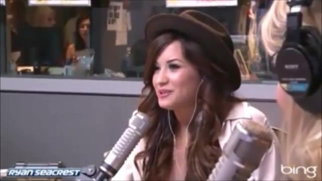 Demi Lovato\'s Interview with Ryan Seacrest -Skyscraper premier [Full] 1125 - Demilu Interview with Ryan Seacrest -Skyscraper premier Part oo2