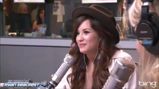 Demi Lovato\'s Interview with Ryan Seacrest -Skyscraper premier [Full] 1126 - Demilu Interview with Ryan Seacrest -Skyscraper premier Part oo2