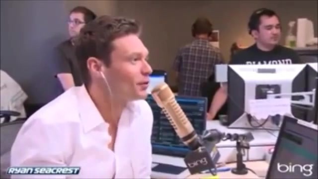 Demi Lovato\'s Interview with Ryan Seacrest -Skyscraper premier [Full] 0720