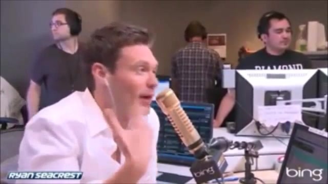 Demi Lovato\'s Interview with Ryan Seacrest -Skyscraper premier [Full] 0724