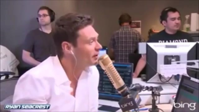 Demi Lovato\'s Interview with Ryan Seacrest -Skyscraper premier [Full] 0731