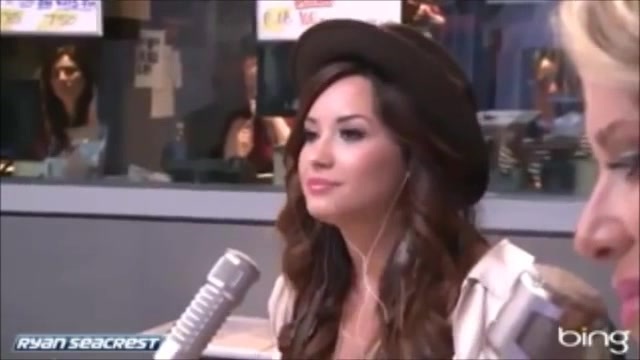 Demi Lovato\'s Interview with Ryan Seacrest -Skyscraper premier [Full] 0743