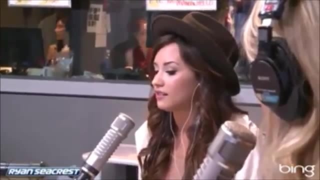 Demi Lovato\'s Interview with Ryan Seacrest -Skyscraper premier [Full] 1153 - Demilu Interview with Ryan Seacrest -Skyscraper premier Part oo2