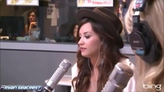 Demi Lovato\'s Interview with Ryan Seacrest -Skyscraper premier [Full] 1158 - Demilu Interview with Ryan Seacrest -Skyscraper premier Part oo2