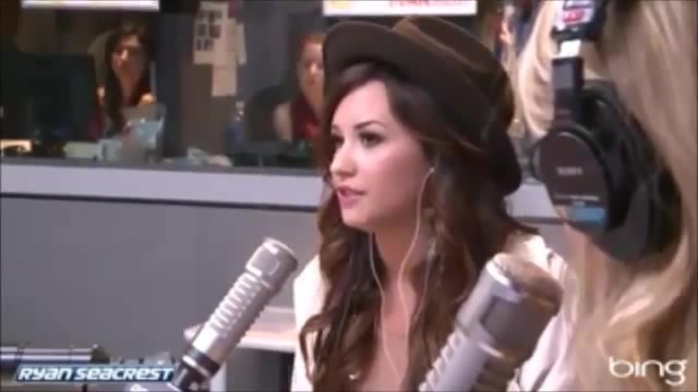 Demi Lovato\'s Interview with Ryan Seacrest -Skyscraper premier [Full] 1165 - Demilu Interview with Ryan Seacrest -Skyscraper premier Part oo2