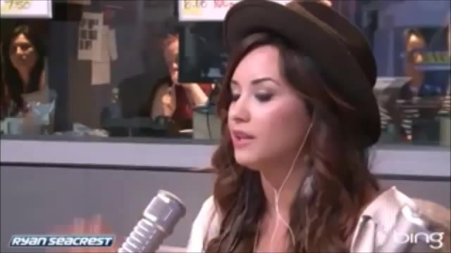 Demi Lovato\'s Interview with Ryan Seacrest -Skyscraper premier [Full] 0759