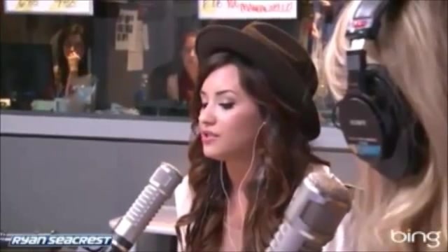 Demi Lovato\'s Interview with Ryan Seacrest -Skyscraper premier [Full] 1175