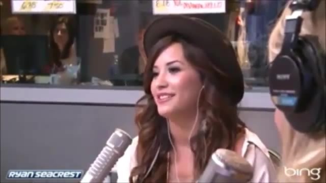 Demi Lovato\'s Interview with Ryan Seacrest -Skyscraper premier [Full] 1589