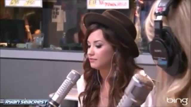 Demi Lovato\'s Interview with Ryan Seacrest -Skyscraper premier [Full] 1183