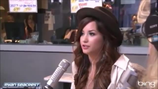 Demi Lovato\'s Interview with Ryan Seacrest -Skyscraper premier [Full] 0395