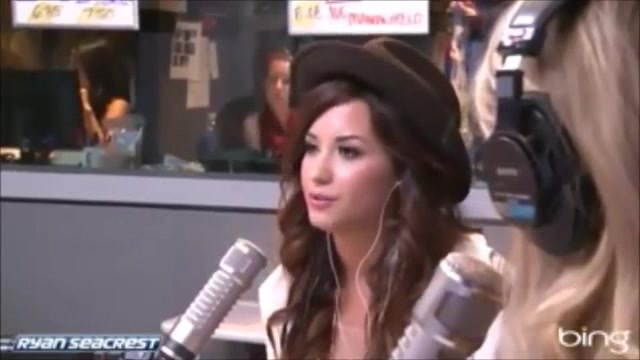 Demi Lovato\'s Interview with Ryan Seacrest -Skyscraper premier [Full] 1187